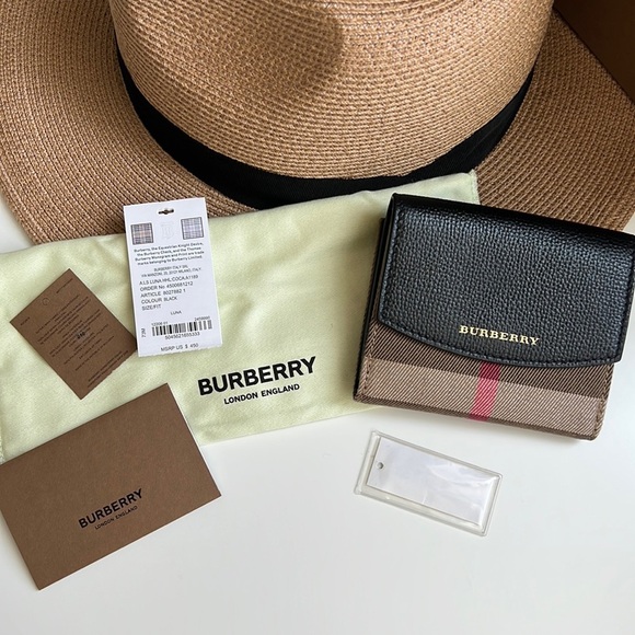 Burberry Leather Wallet - Picture 2 of 16